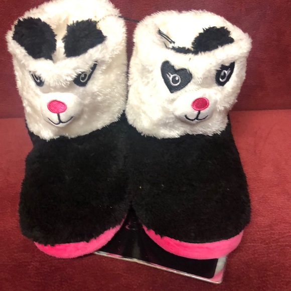 Slippers - Picture 1 of 4